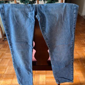 High Rise Slim Straight Jeans